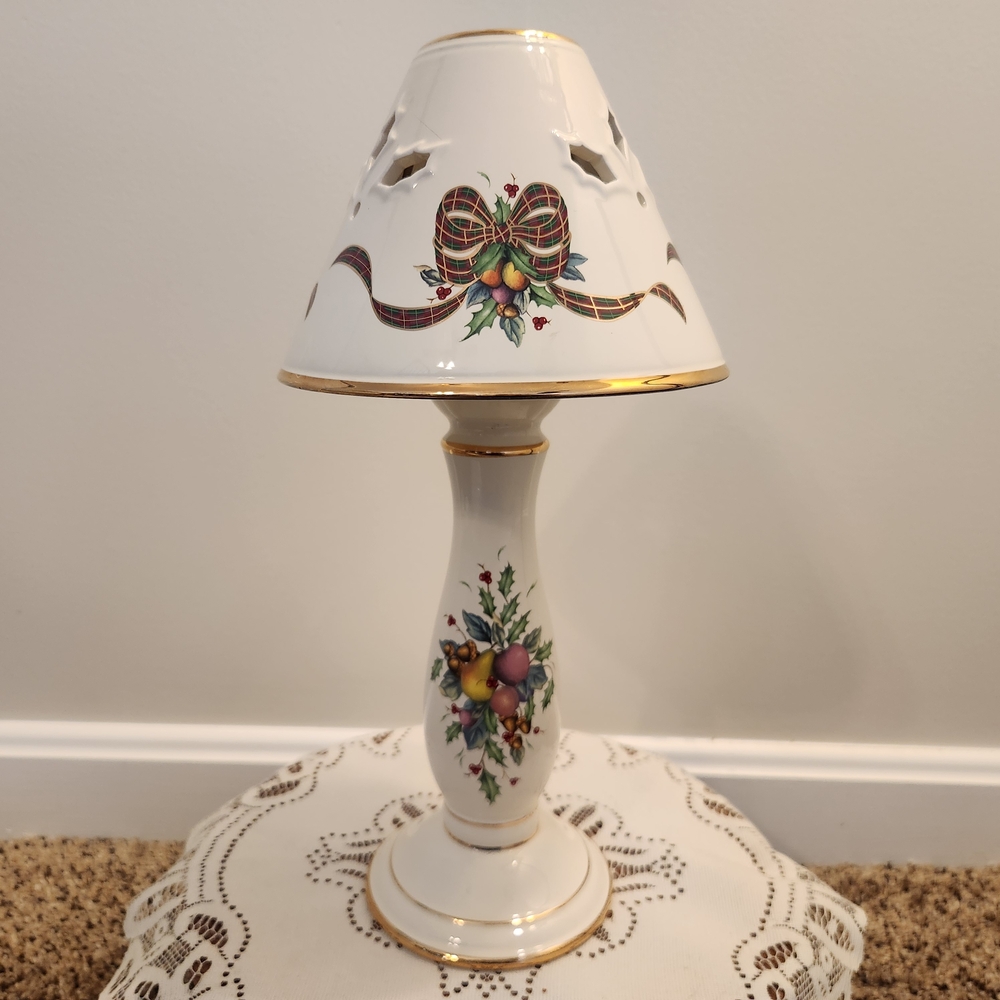 Lenox Holiday Tartan Candlstick Lamp With 24k Gold Trim